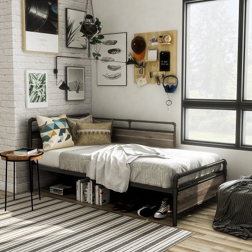 Industrial Daybed Ideas for Small Spaces
