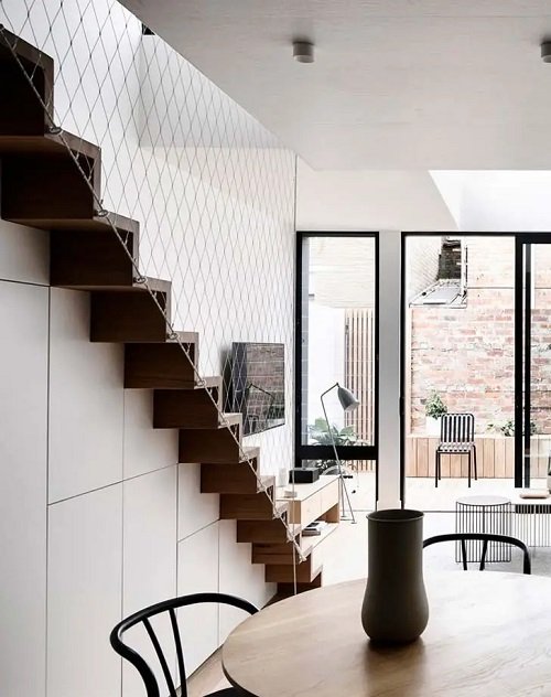 chicken Wire  Stair Ideas for Small Spaces
