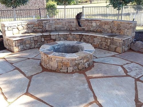 Flagstone Patio with Fire Pit Ideas 55