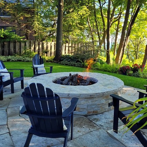 Flagstone Patio with Fire Pit Ideas 67