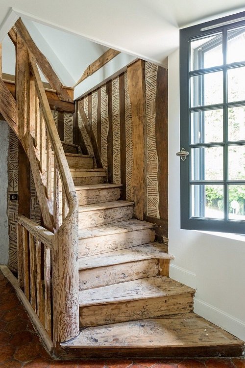 Rustic Wooden near Window Staircase Ideas for Small Spaces