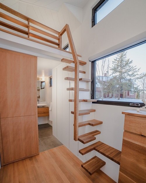 Tiny Staircase Ideas for Small Spaces