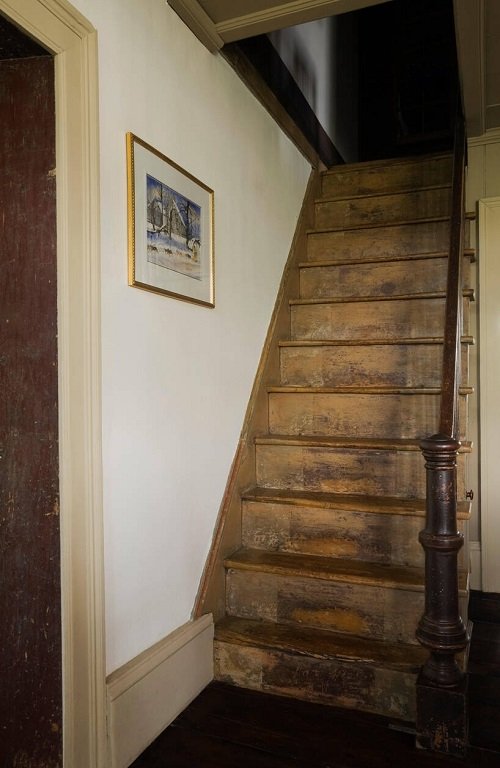 vintage staircase Ideas for Small Spaces