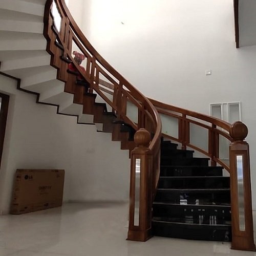 Wooden Handrail Staircase Ideas for Small Spaces