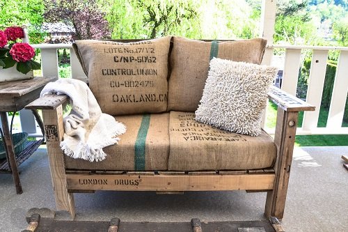 A Couch Cushion Cover Made from Burlap!