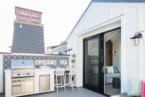 White Outdoor Kitchen On A Rooftop