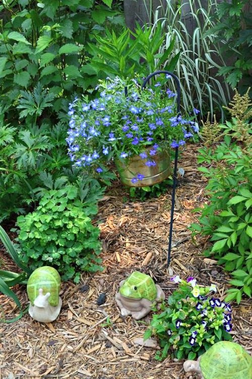 Crazy and Playful Whimsical Garden Ideas 23