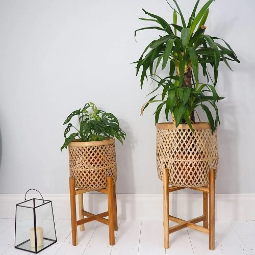 Cool DIY Antique and Vintage Plant Stand Ideas 29