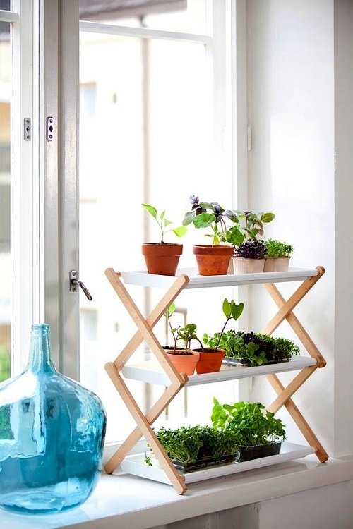 33 Cool DIY Antique and Vintage Plant Stand Ideas 6
