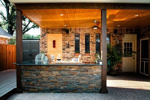 Outdoor Kitchen With Stone Columns