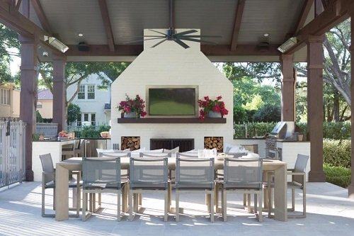Outdoor Kitchen With Dining Space