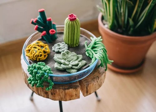 Crochet Flower Succulent Terrarium