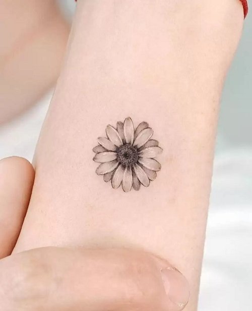New Daisy Tattoo Ideas with Tons of Meaning  Tattoo Glee