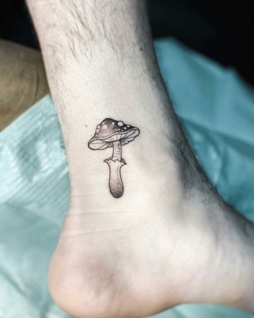 mushroom tattoo ideas 21