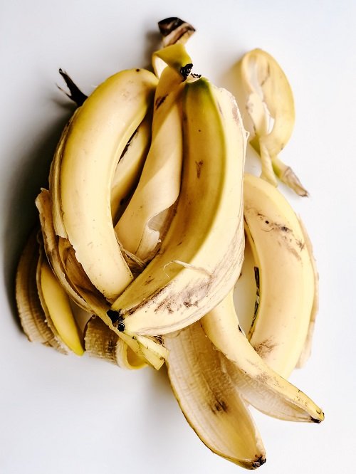 Banana Peels to Get Rid of Aphids 1