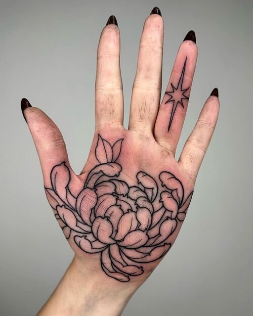 Chrysanthemum and Star on the Hand