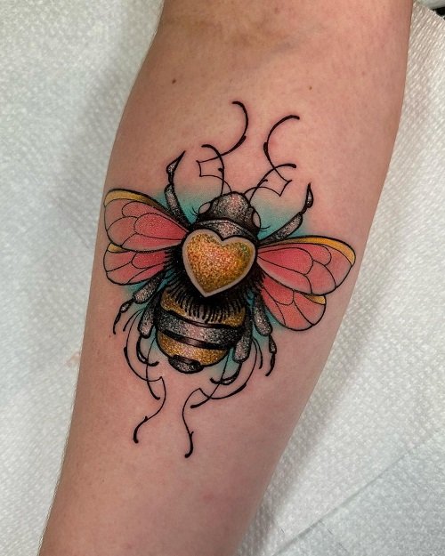 70 Cute and Small Bumble Bee Tattoo Ideas in 2024