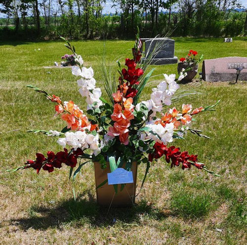 Gladiolus flowers for Graves