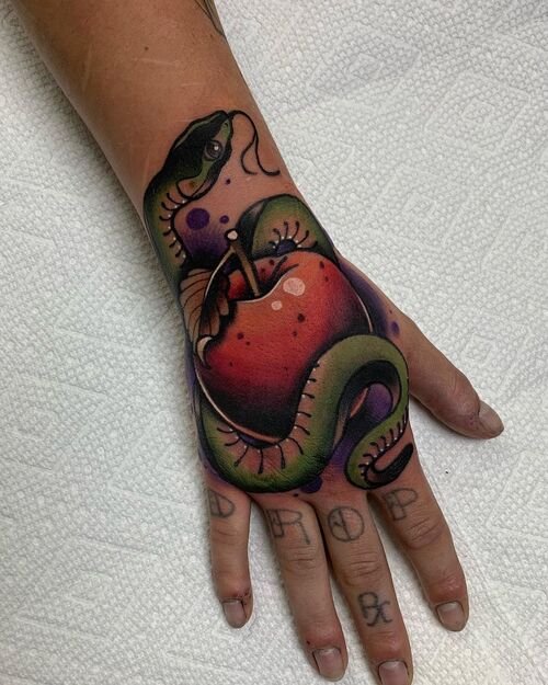 Snake and Apple Tattoo ideeas