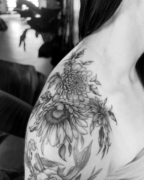 Feminine Flower Shoulder Tattoo idea