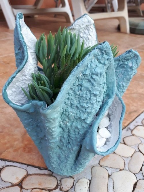 Things to Do With Old Towels in the Garden