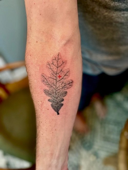 oak leaf tattoo ideas 8