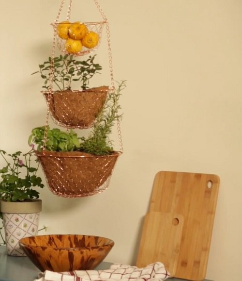 diy hanging herb baskets 1