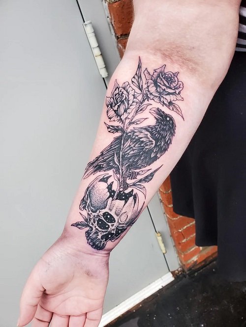 skull and rose tattoo ideas 9