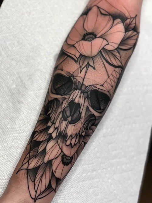 skull and rose tattoo ideas 11
