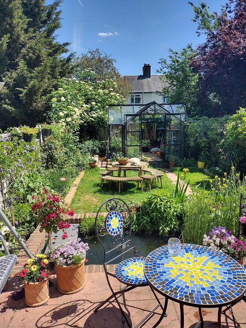 Sunny Patio Landscaping