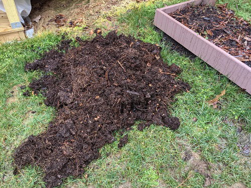 fertilizer manure with dry fallen leaves